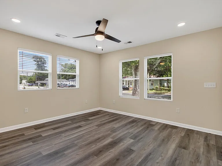 2116 Commander Rd — Photo 6
