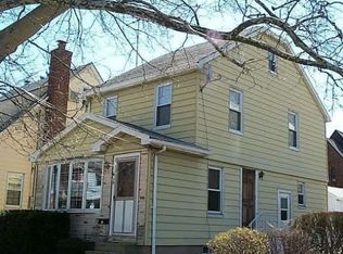 10 Cornell St, Williston Park, NY 11596