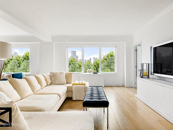 3rd image of 880 5th Ave APT 9C