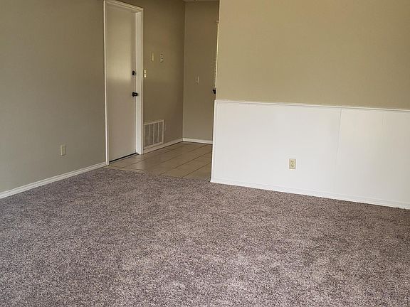 2nd image of 300 S Meadow Ln