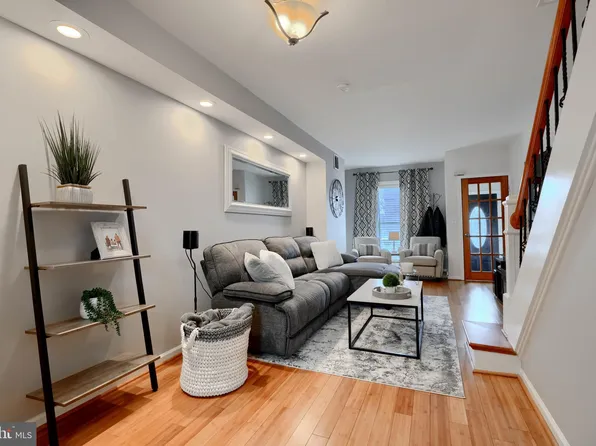 2606 Fleet St, Baltimore, MD 21224