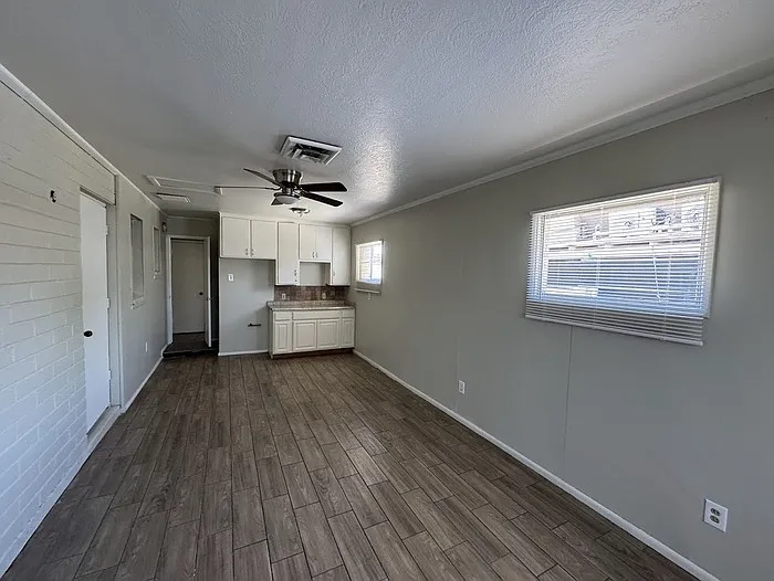 3241 W Pierson St — Photo 18