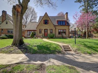 403 W 13th St, Sterling, IL 61081