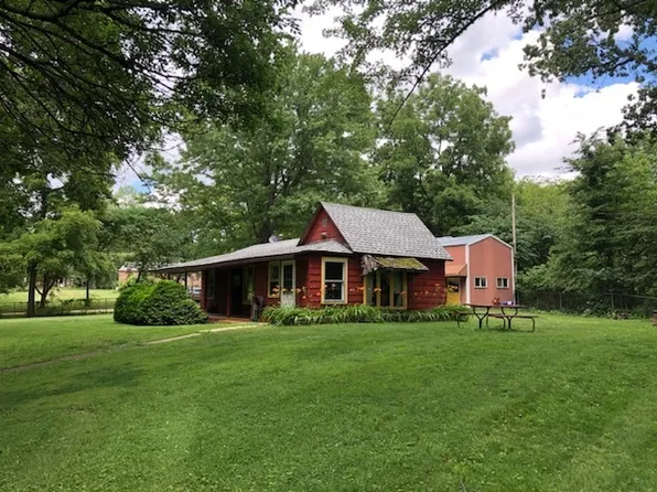 5107 S Hidden Heights Rd, Oregon, IL 61061