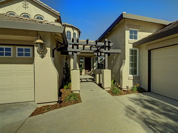2nd image of 1522 Terracina Dr
