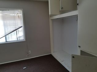 1040 W Reeve St, Compton, CA 90220