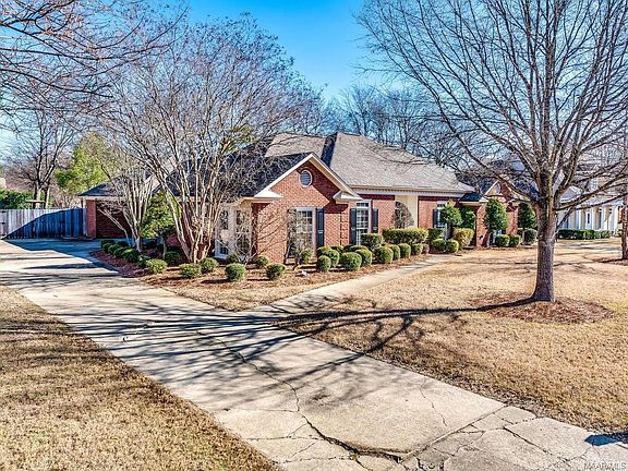 2nd image of 8811 Oak Meadow Ct