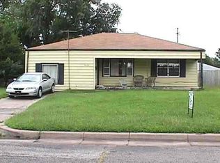 2638 N Volutsia St, Wichita, KS 67219