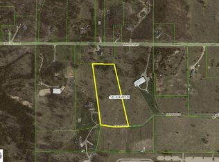 6137 Arabian Ln, Williamsburg, MI 49690