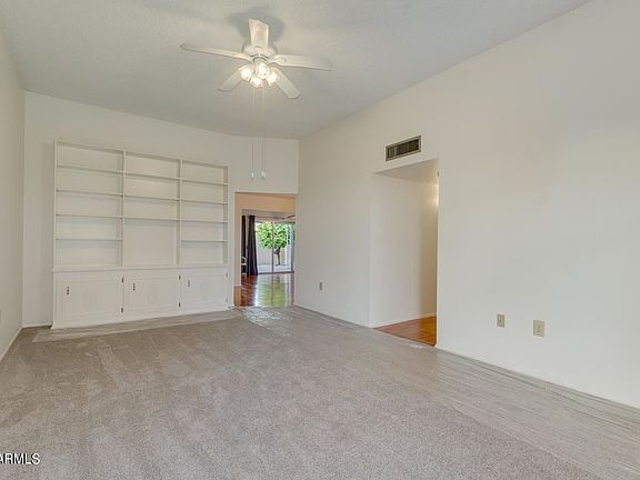 3rd image of 10023 W Thunderbird Blvd