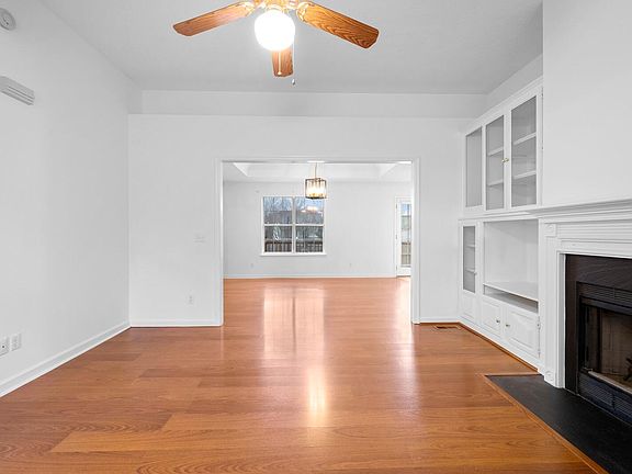 2nd image of 320 Cypress Glen Dr