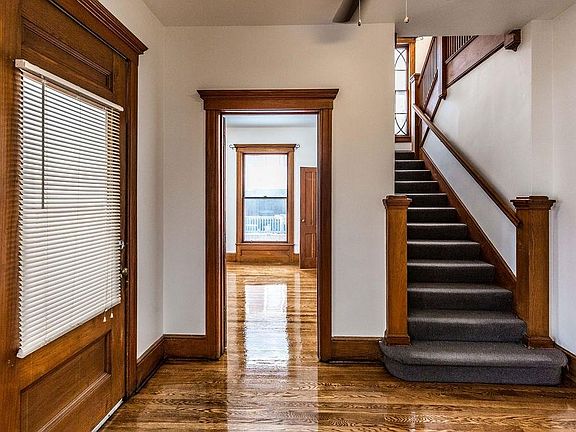 5th image of 17 Charles St