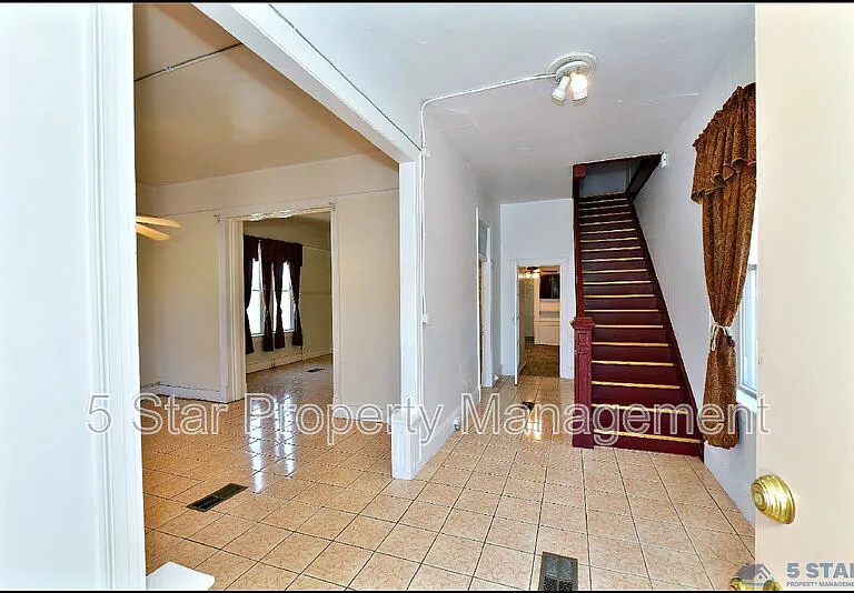 612 E Nevada Ave — Photo 6