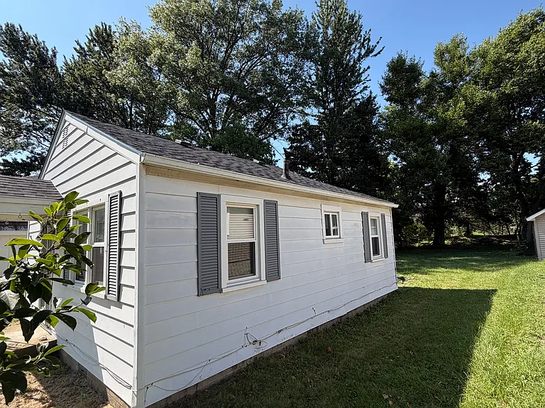 118 Moss Rd — Photo 8
