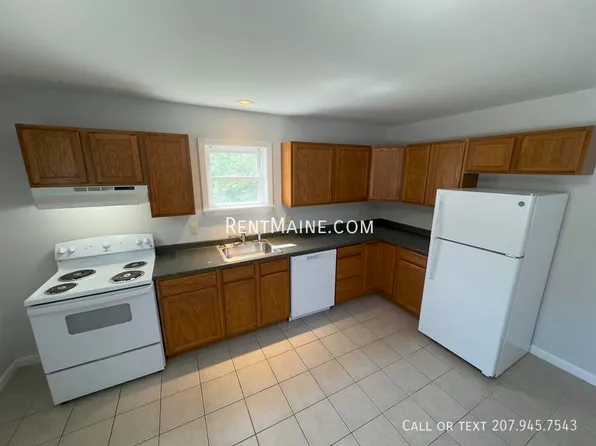 1835 Hammond St #1, Bangor, ME 04401