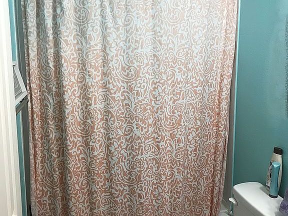 5th image of 2337 Dennis Ln