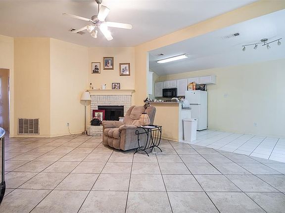 5th image of 2609 Highridge Dr