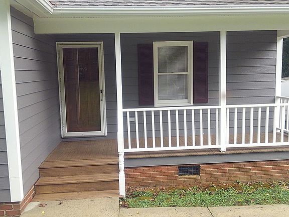 4th image of 2710 A Leo Dr
