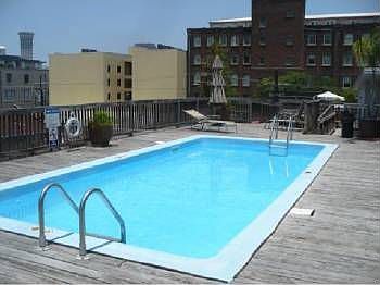 4th image of 1111 S Peters St APT 209