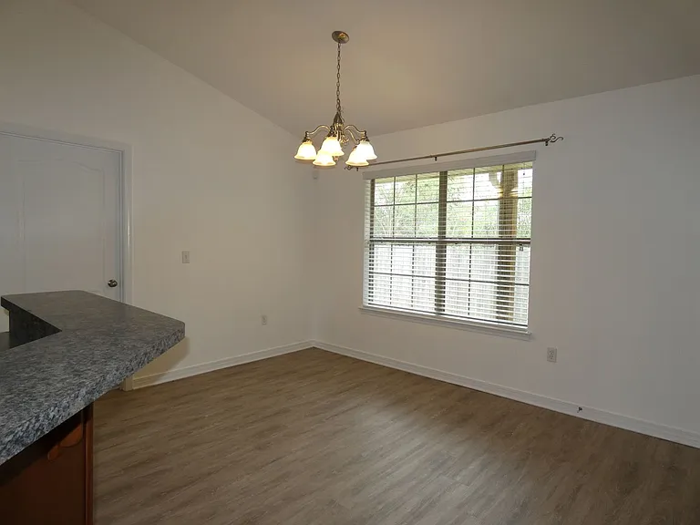 1712 Bay Pine Cir — Photo 7