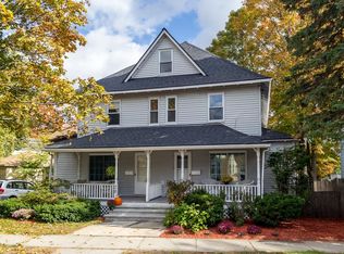 30 Village St, Reading, MA 01867