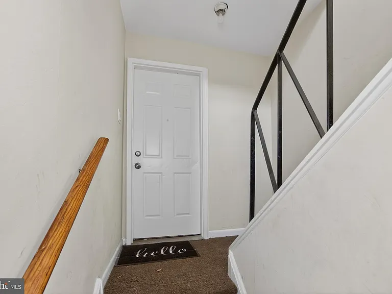 202 Green St — Photo 4