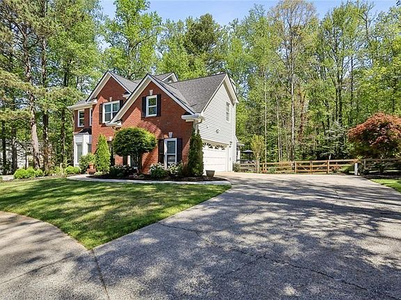 2nd image of 1655 River Oak Dr