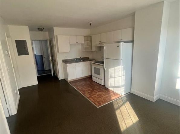 97 White St APT 3B