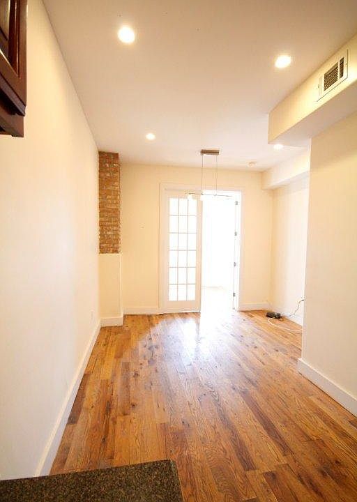 1st image of 295 Maujer St #2RU