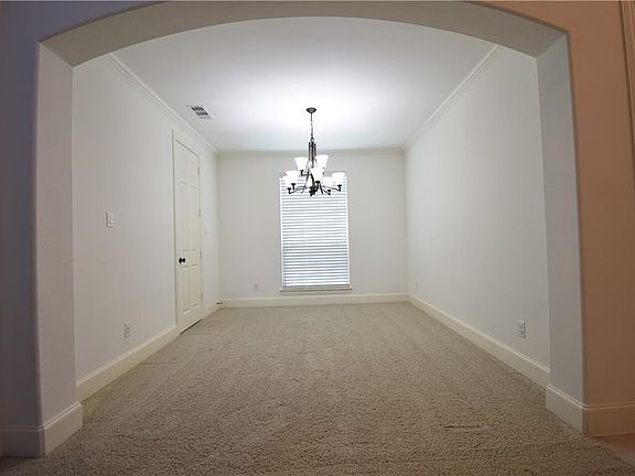 3rd image of 7104 Paluxy Dr