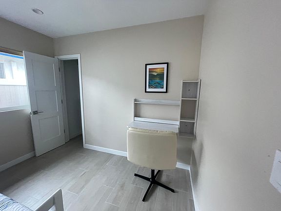 5th image of 240 El Chico Ln #1