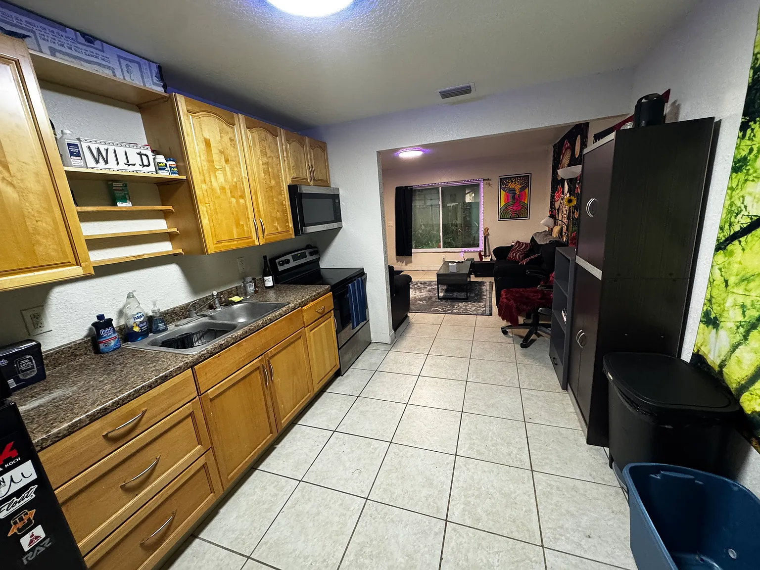 2 bed, 888 sqft, $1,900 — Photo 3