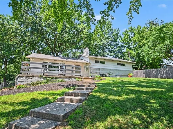 5808 NW Hutson Rd, Kansas City, MO 64151