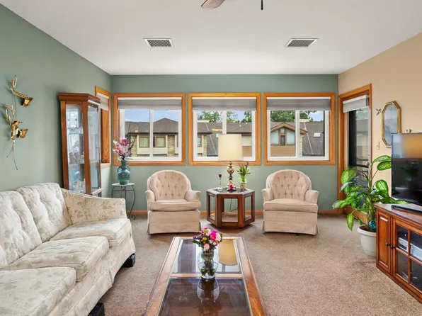 N89W16301 Main STREET D3, Unit 10, Menomonee Falls, WI 53051