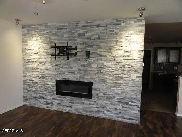 14247 Hacienda Rock Dr — Photo 6