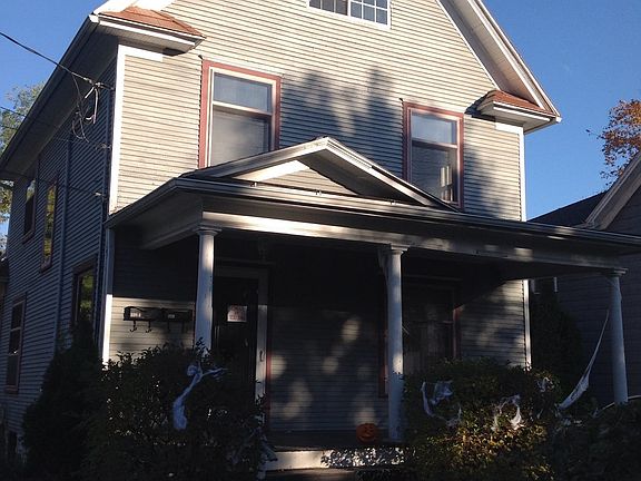 4th image of 220 Rumsey Ave
