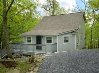117 Clifton Dr, Bushkill, PA 18324