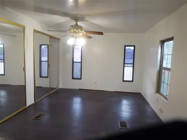 1005 Shana Ln, Irving, TX 75061