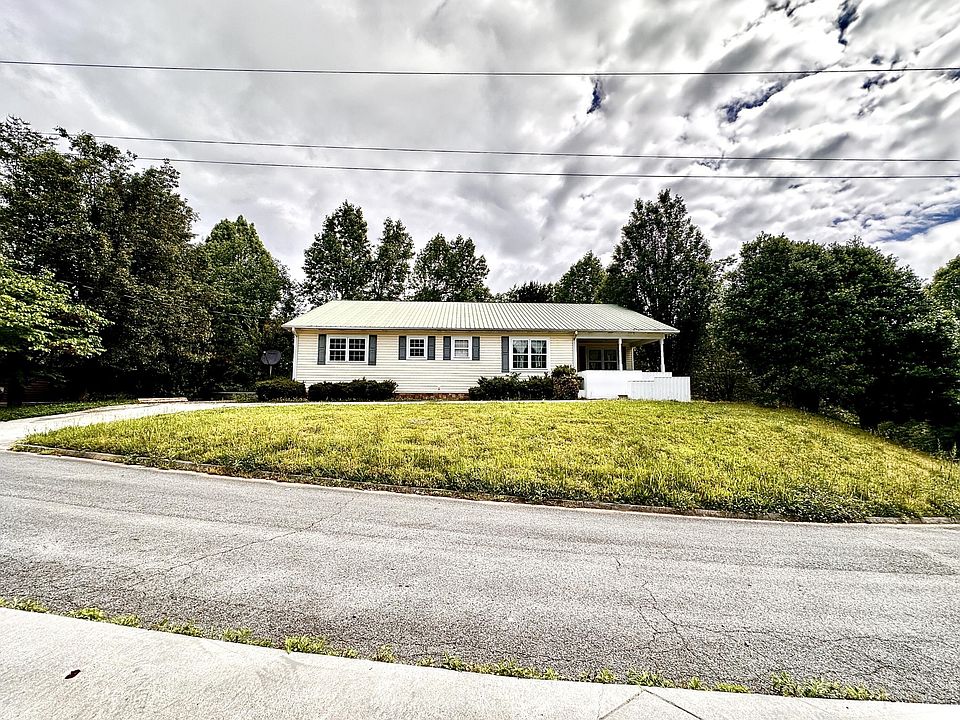 1st image of 3851 Katelyns Ln