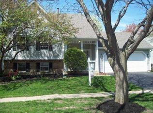 1804 Rita Ave, St Charles, IL 60174