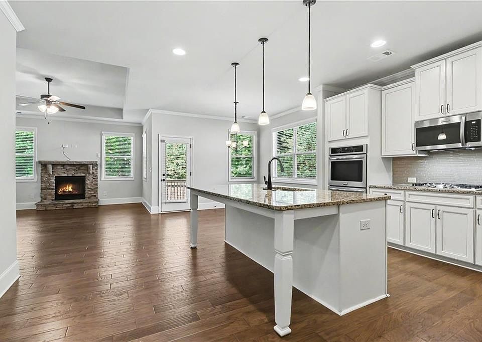 1st image of 5985 Carruth Lake Dr