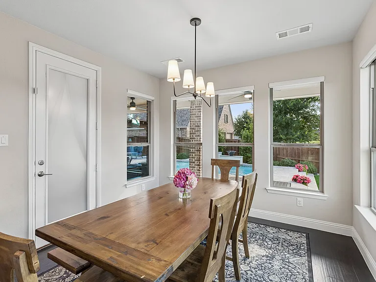 7909 Bonham Cv — Photo 13