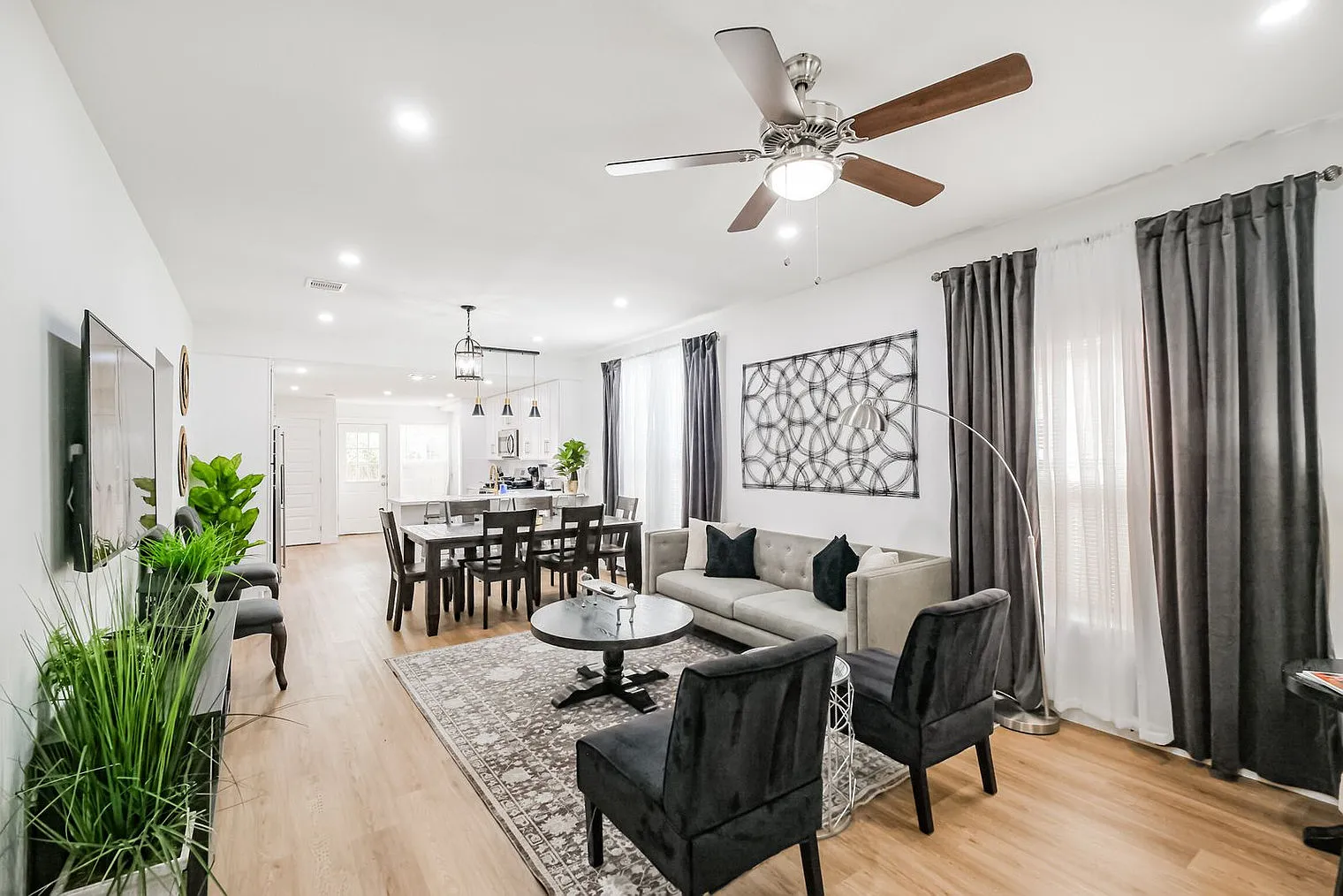3 bed, 2.0 bath, 1130 sqft, $3,457 — Photo 1