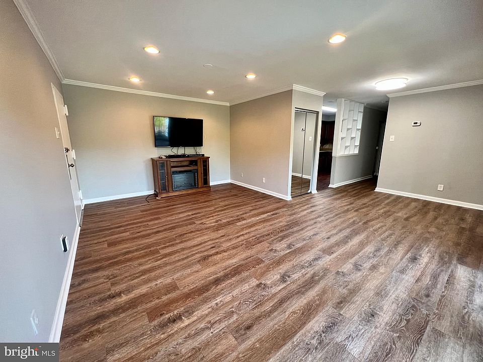 1st image of 2301 Olson St APT 204-B
