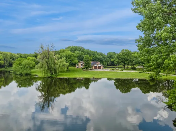 17N396 Binnie Lakes Trl, Dundee, IL 60118
