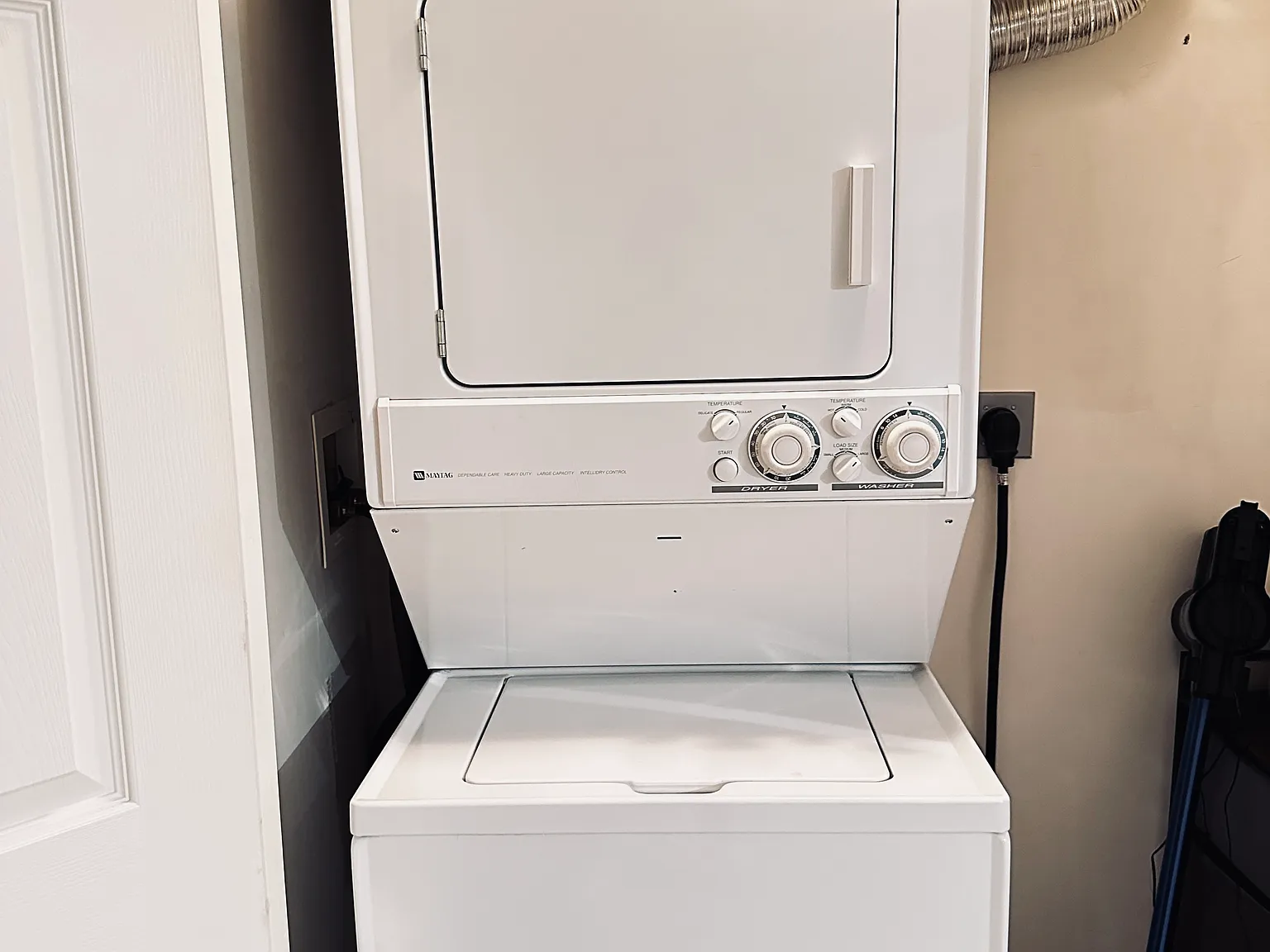 1 bed, 1000 sqft, $1,300 — Photo 2