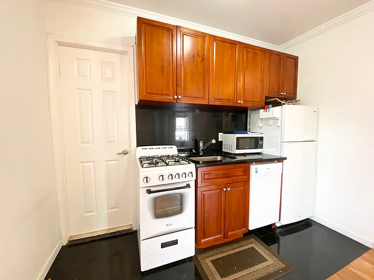 219 Mulberry St #4F — Photo 6