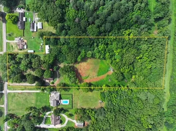 335 Wilson Lake Shrs, Muscle Shoals, AL 35661