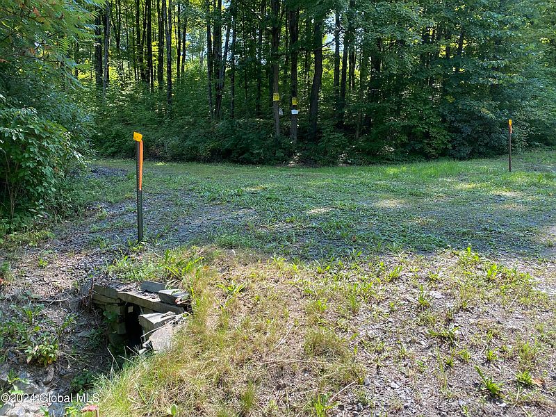 3rd image of L28.3 Pope Hill Road