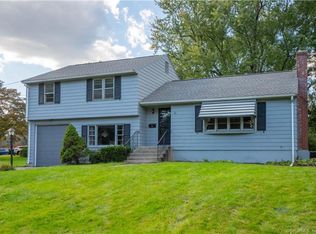 23 Skonet Rd, West Hartford, CT 06117